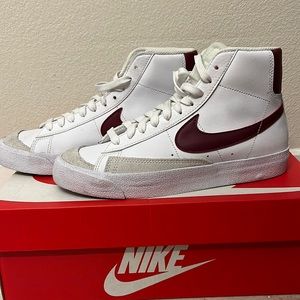 Nike Blazer Mid ‘77. 5.5 Y